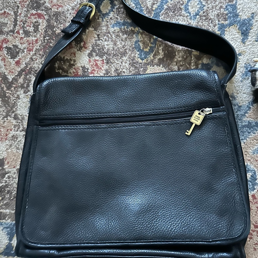 Fossil Messenger bag GUC $29